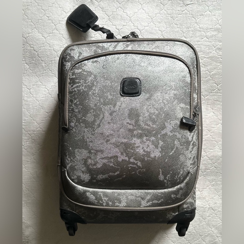 ✈️ Bric’s 21” & 27” Metallic Silver Spinner Luggage | Italian Style & Durability